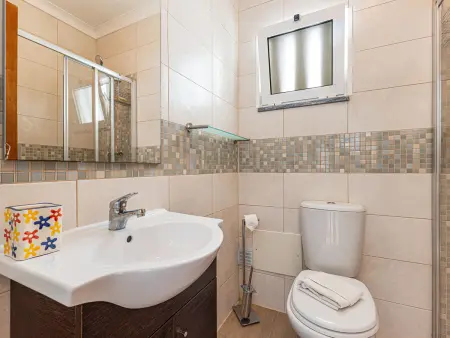 Maison traditionnelle avec clim - 4 pers., Maison 4 personnes à Lagos - Photo 18