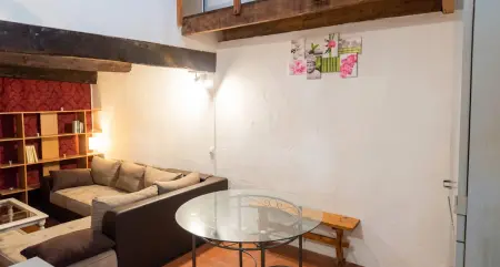 Studio vintage 50 m² avec entrée privée à Belgentier : photo 5