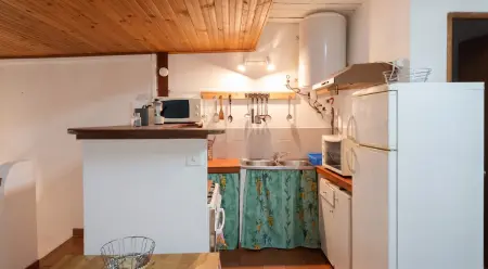 Studio vintage 50 m² avec entrée privée à Belgentier : photo 14
