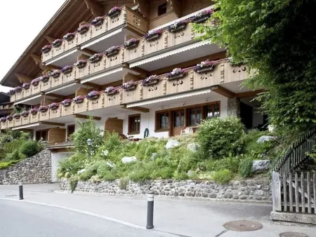Location appartement à Gstaad, Drive Appartement/Fewo, Dusche oder Bad, WC 4-Bettwohnung
