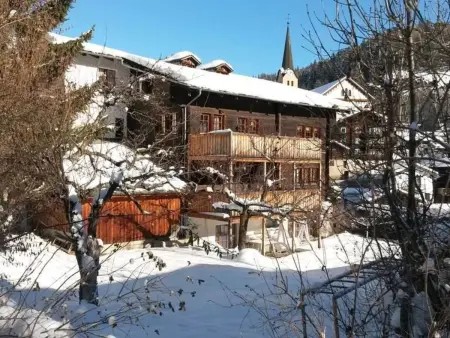 Location appartement à Fiesch, ABC Ferienwohnung 3 1. OG Nord-Ost Appartement/Fewo, Dusche oder Bad, WC