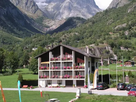 Location appartement à Fiesch, Casa Yolanda 1. OG Süd Appartement/Fewo, Dusche oder Bad, WC, 2 Schlafräume