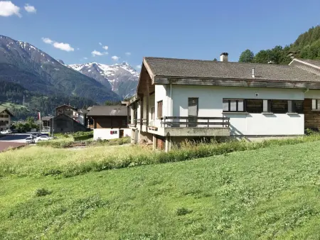 Location appartement à Fiesch, Fifinhaus 1. OG Süd Appartement/Fewo, Dusche und Bad, WC, 3 Schlafräume