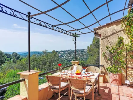 Grenouille – Gîte 3 pièces avec piscine à Vence : photo 23