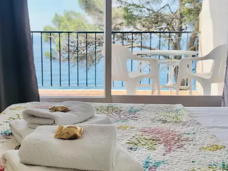 Studio face mer avec terrasse privée à Tossa de Mar : photo 3