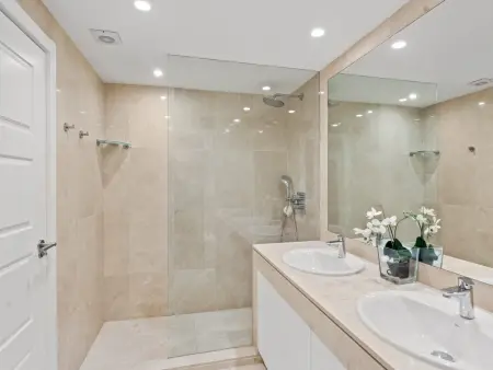 Appartement moderne, vue mer - 6 pers., Appartement 6 personnes à Marbella : photo 17