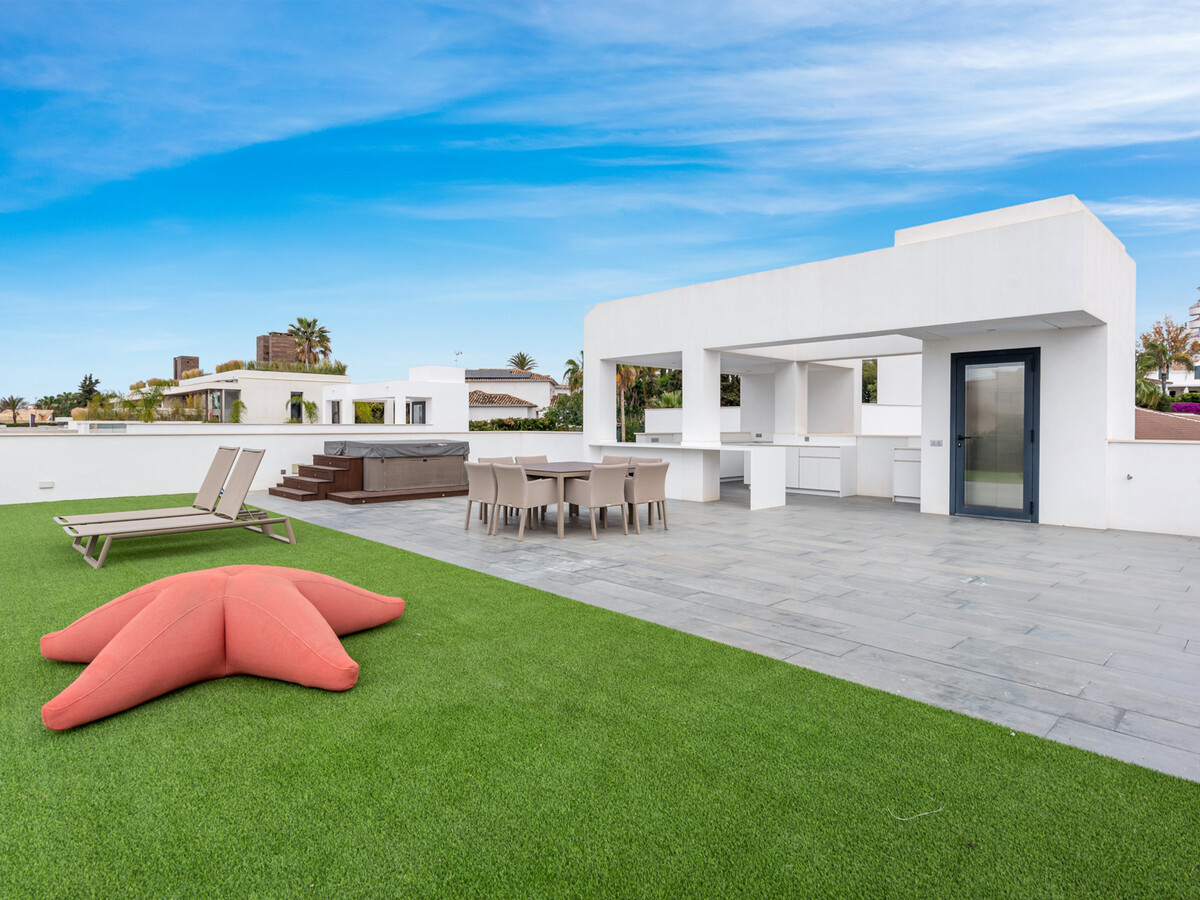 Villa moderne 5 chambres avec piscine privée - Marbella - Photo 16