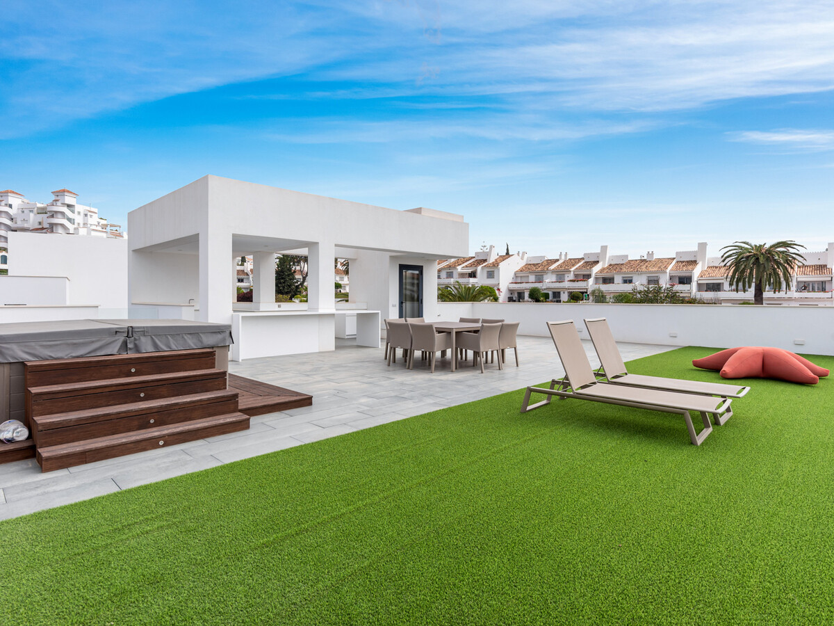 Villa moderne 5 chambres avec piscine privée - Marbella - Photo 17
