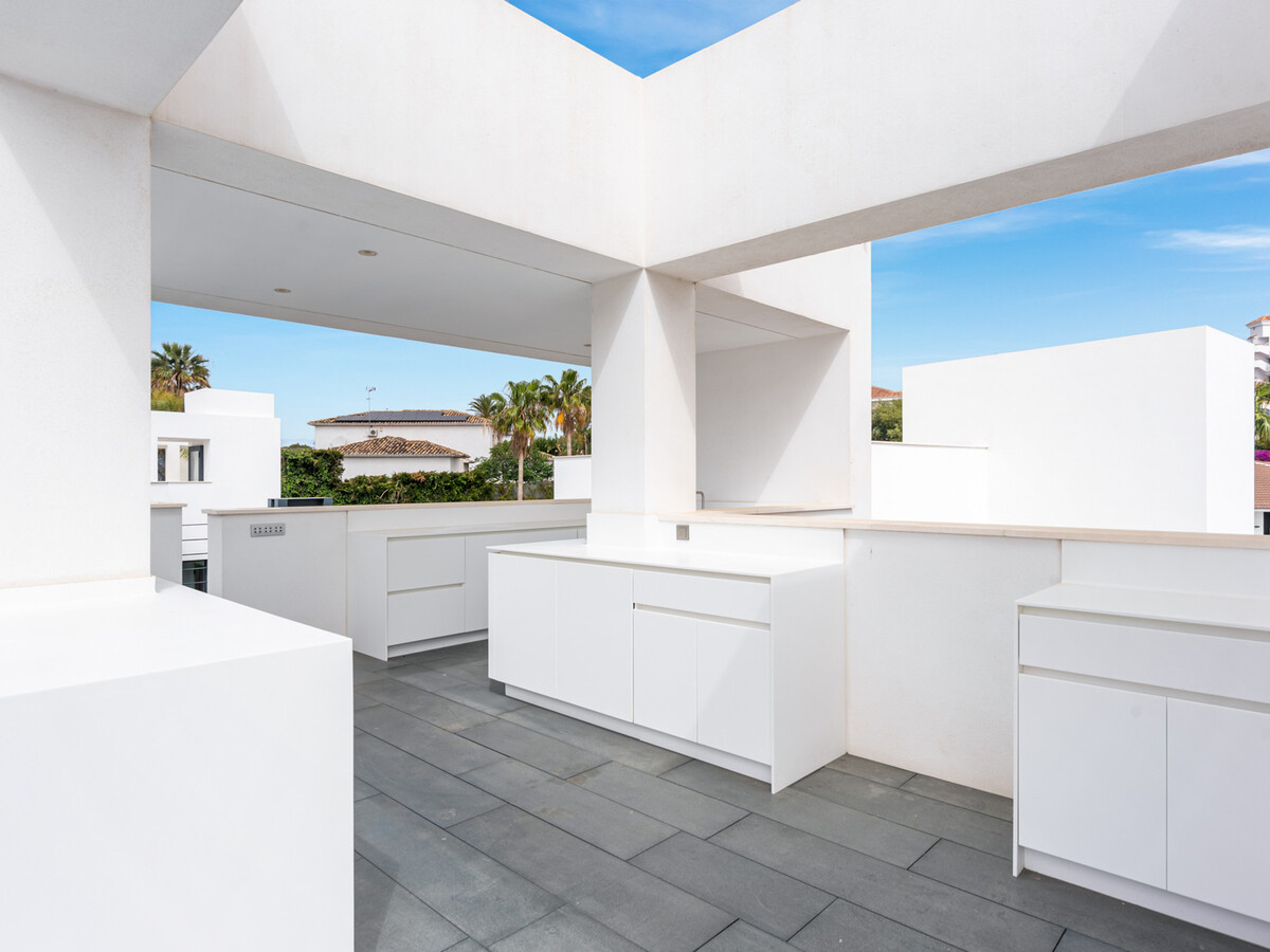 Villa moderne 5 chambres avec piscine privée - Marbella - Photo 18