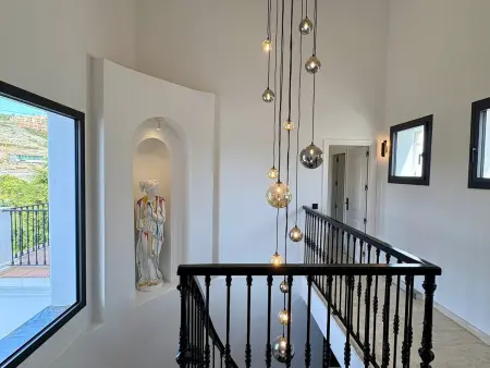 Villa Cortes, 4 chambres avec piscine chauffée à Benahavís : photo 17