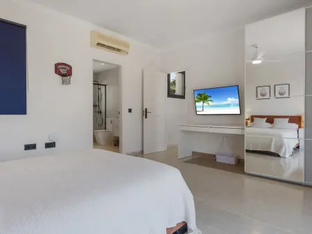 Villa Cortes, 4 chambres avec piscine chauffée à Benahavís : photo 24