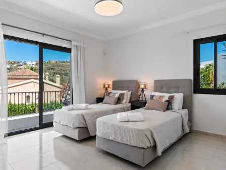 Villa Cortes, 4 chambres avec piscine chauffée à Benahavís : photo 33