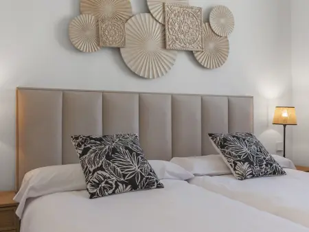 Casa Soul : appart 3 ch, vue mer-montagne, spa et golf : photo 18