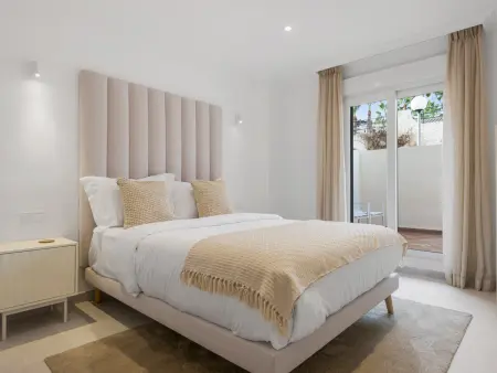 4 chambres à Nueva Andalucía, terrasse et piscine : photo 6