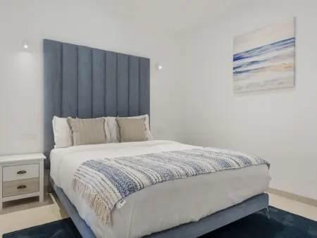 4 chambres à Nueva Andalucía, terrasse et piscine : photo 8