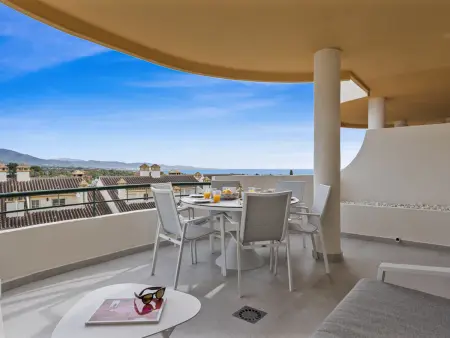 4 chambres à Nueva Andalucía, terrasse et piscine : photo 23