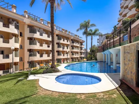 4 chambres à Nueva Andalucía, terrasse et piscine : photo 29