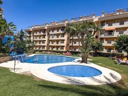 4 chambres à Nueva Andalucía, terrasse et piscine : photo 30
