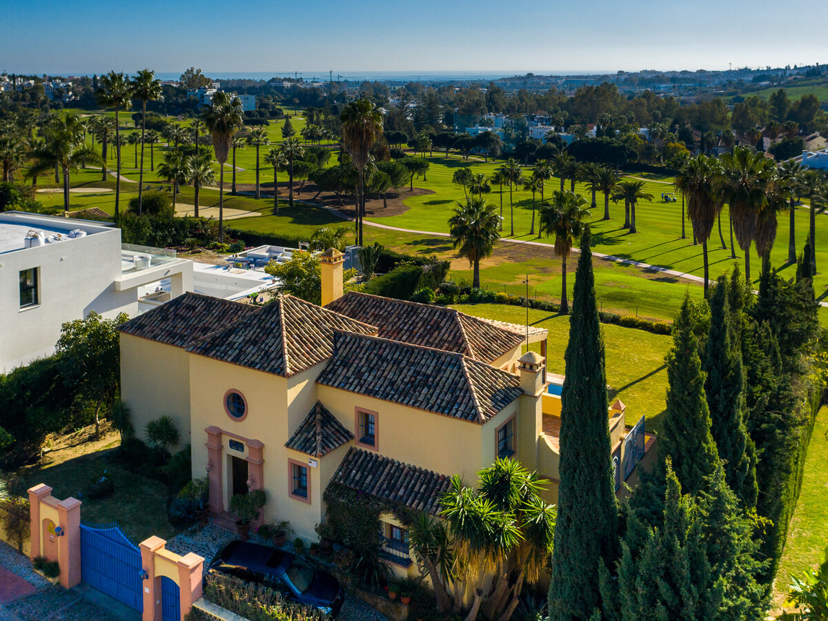 Villa Los Naranjos – 4 ch., piscine, vue golf - Photo 2