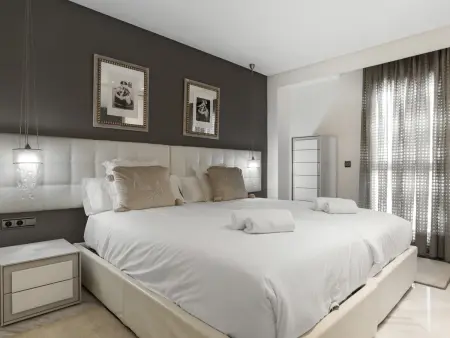 Appartement 4 chambres, Golden Mile, accès direct plage : photo 12