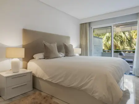 Appartement 4 chambres, Golden Mile, accès direct plage : photo 36