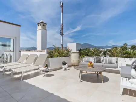 Location appartement à Marbella Nueva Andalucia, Penthouse moderne, terrasse vue panoramique - 8 pers.