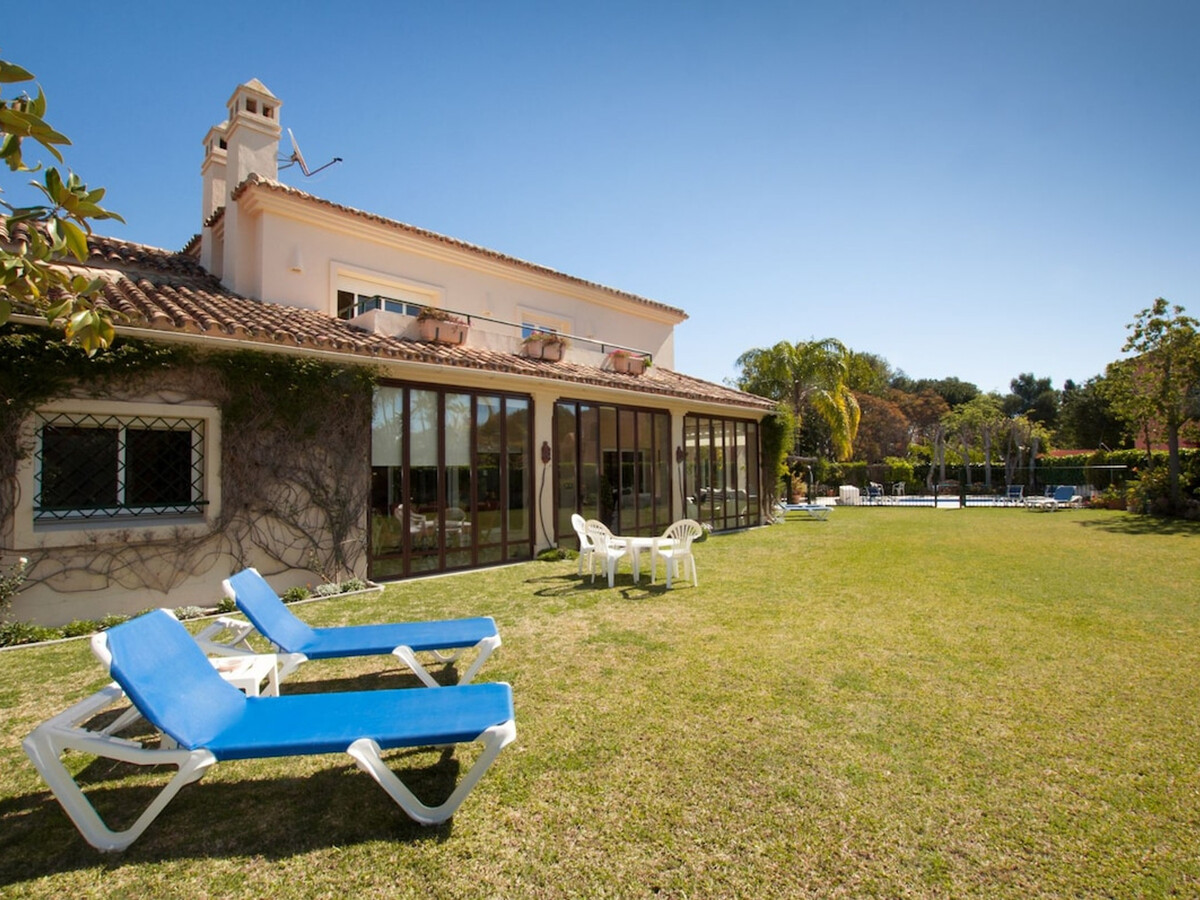 Villa 6 chambres avec piscine chauffée à Estepona - Photo 3