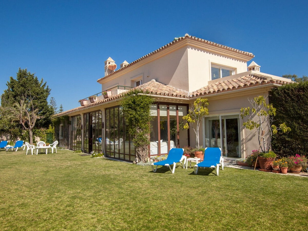 Villa 6 chambres avec piscine chauffée à Estepona - Photo 18