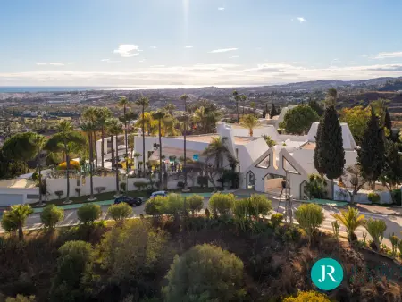Villa 830 m² avec piscine privée et vue golf à Marbella : photo 2