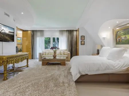 Villa 830 m² avec piscine privée et vue golf à Marbella : photo 28