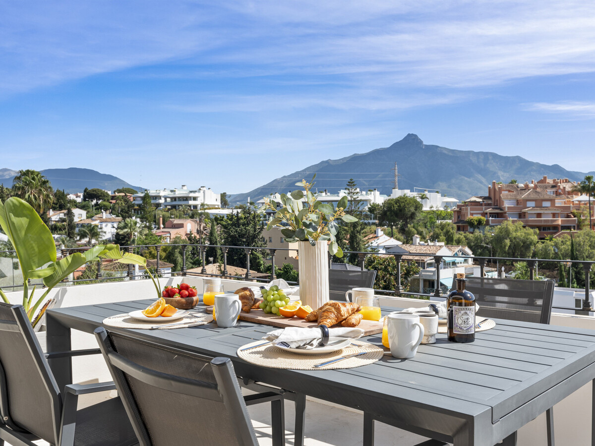 Villa Celeste, 4 chambres avec piscine à Nueva Andalucía - Photo 29