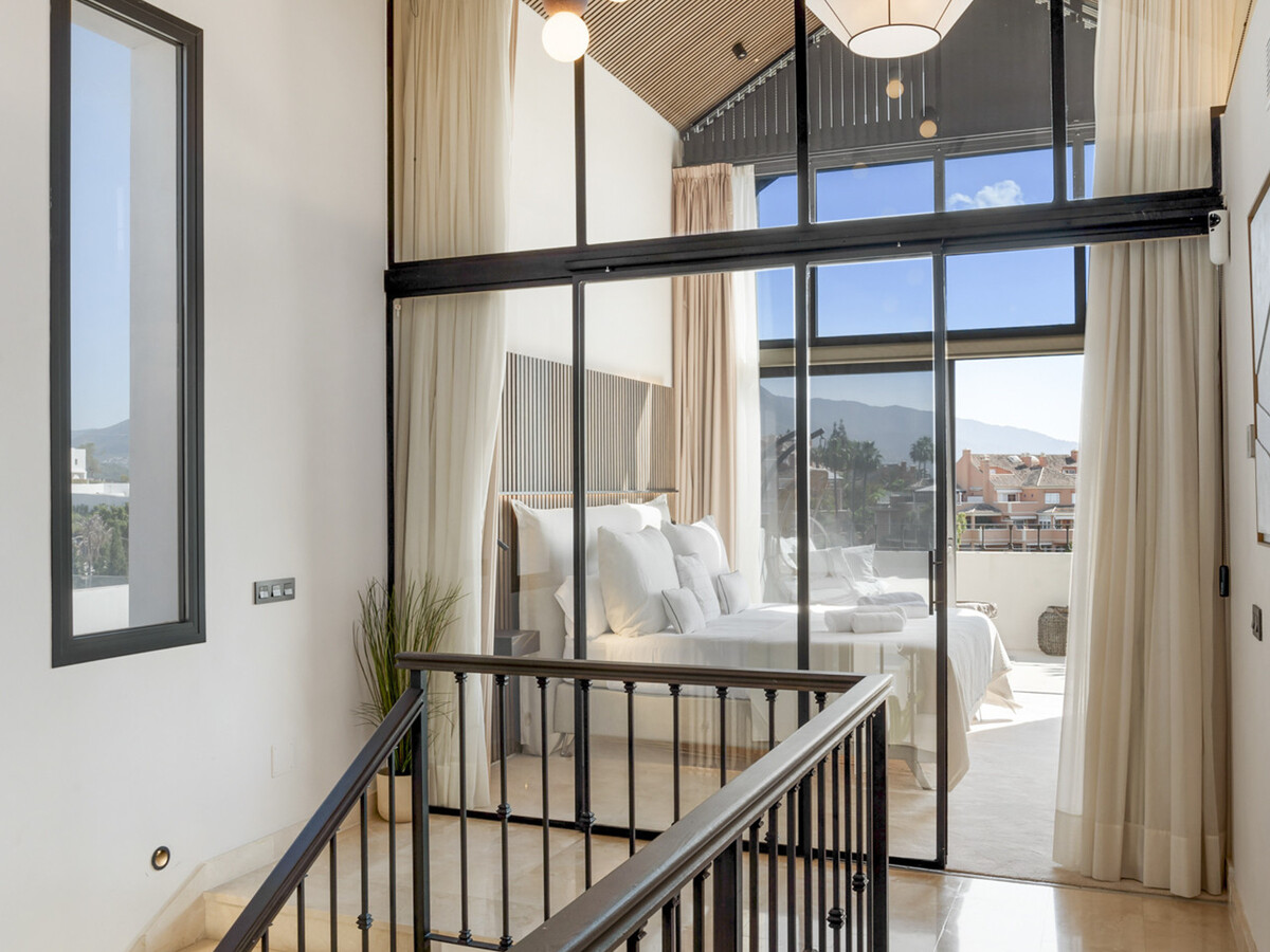Villa Celeste, 4 chambres avec piscine à Nueva Andalucía - Photo 32