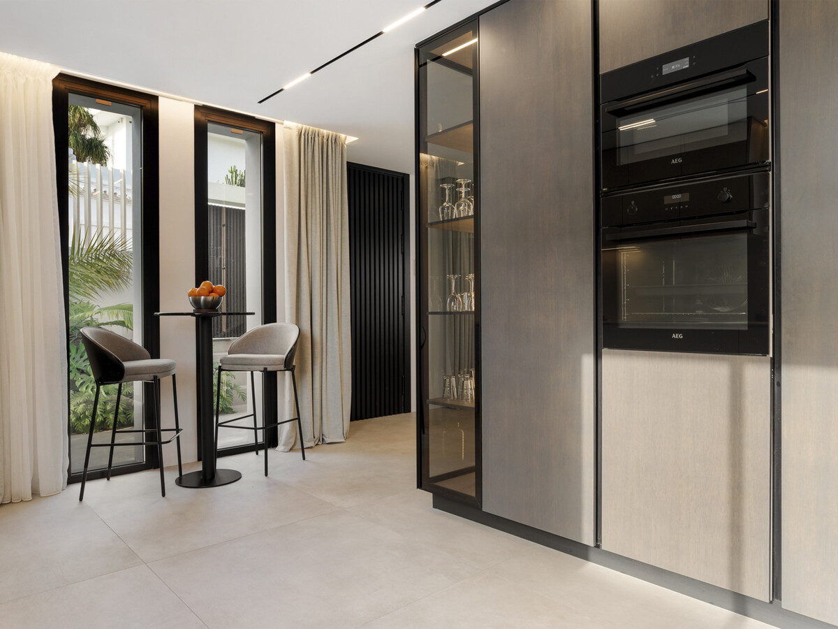 Villa Serenis, 5 chambres, piscine chauffée et vue La Concha - Photo 11