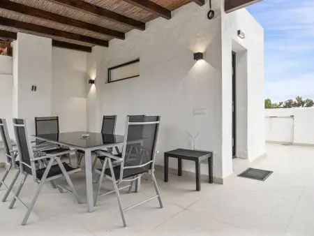 Townhouse rénové 3 chambres, terrasse toit BBQ à Marbella : photo 25