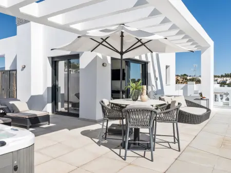 Penthouse duplex vue mer avec solarium et jacuzzi : photo 20