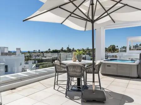 Penthouse duplex vue mer avec solarium et jacuzzi : photo 21