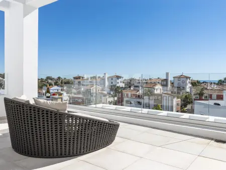 Penthouse duplex vue mer avec solarium et jacuzzi : photo 23