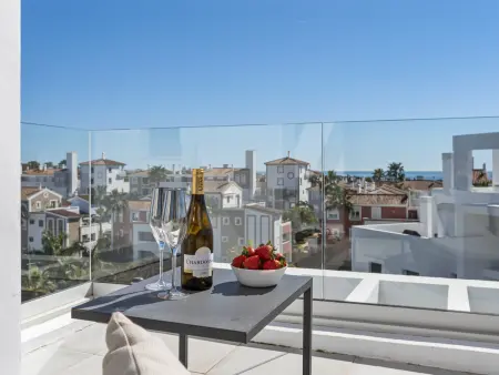 Penthouse duplex vue mer avec solarium et jacuzzi : photo 24