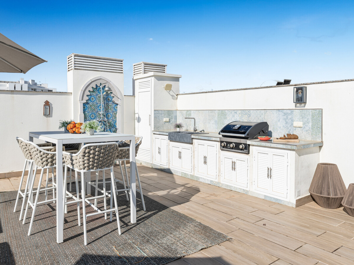 Penthouse 2 chambres, terrasse et jacuzzi à Estepona - Photo 4