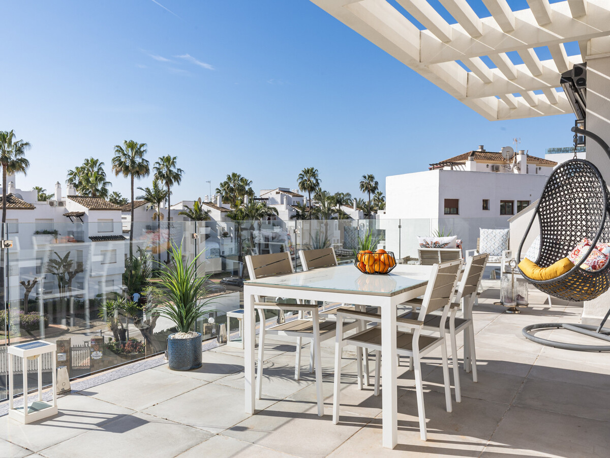 Penthouse 2 chambres, terrasse et jacuzzi à Estepona - Photo 13