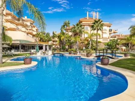 Appartement moderne, terrasse spacieuse à Marbella : photo 18