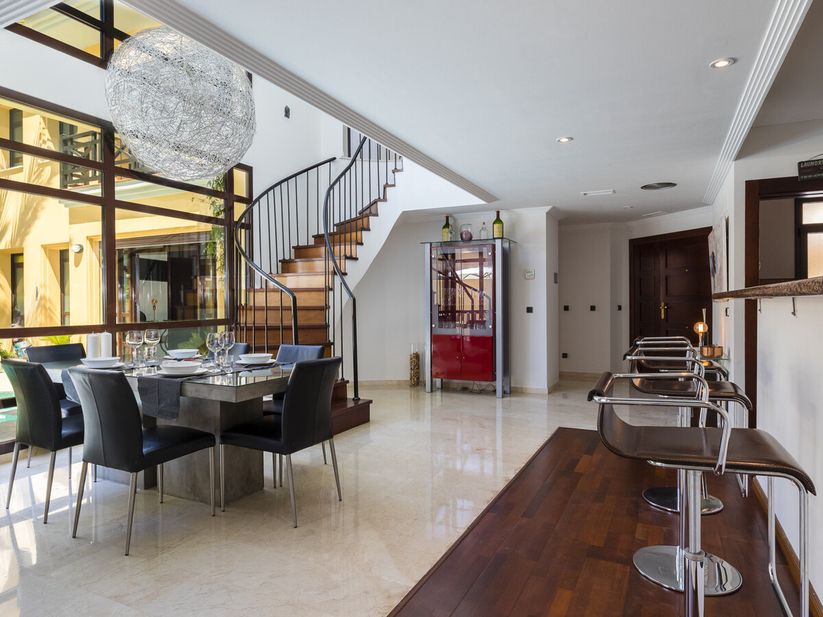 Villa moderne 4 chambres, piscine privée à Marbella - Photo 12
