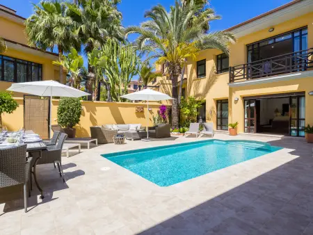 Villa moderne 4 chambres, piscine privée à Marbella