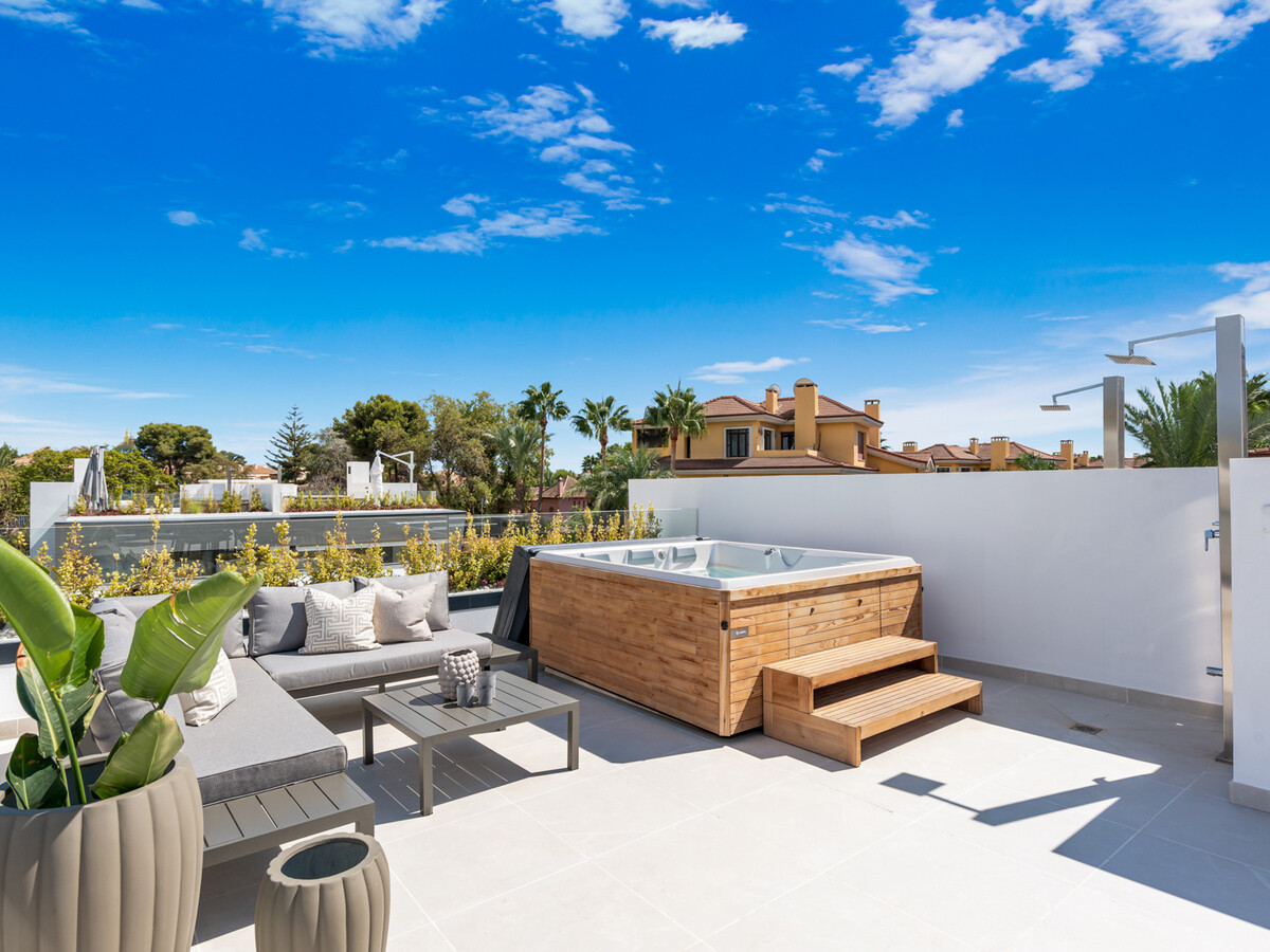 Maison mitoyenne 5 chambres avec piscine privée à Marbella - Photo 17