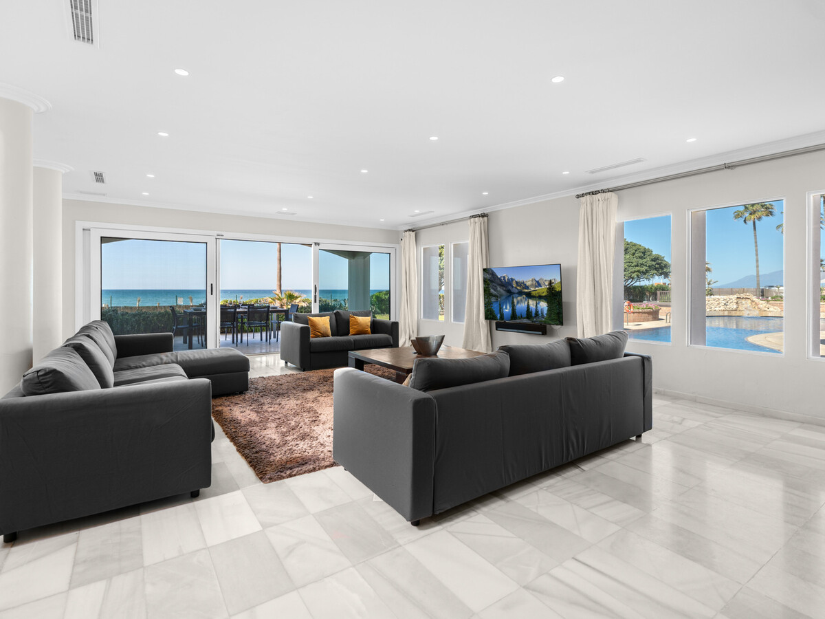 Villa 700m² front de mer, piscine 28m, 7 chambres - Photo 20