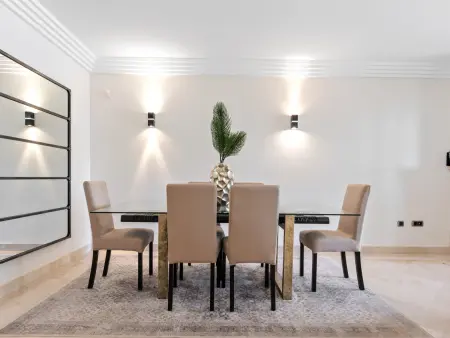 Appartement 160 m² avec terrasse, piscine et jardin : photo 8