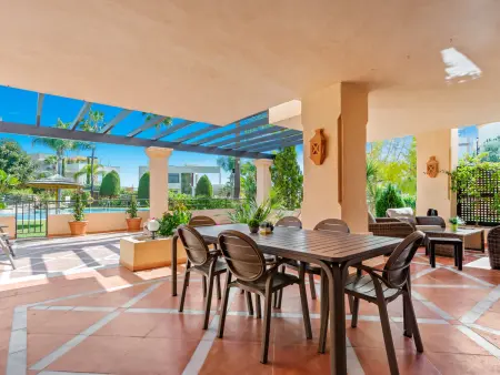 Appartement 160 m² avec terrasse, piscine et jardin : photo 31