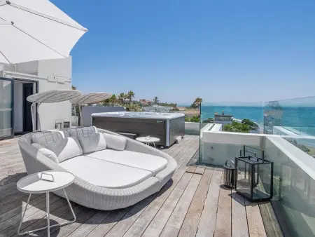 Villa front de plage Marbella, 6 ch, terrasse 150m² jacuzzi : photo 17