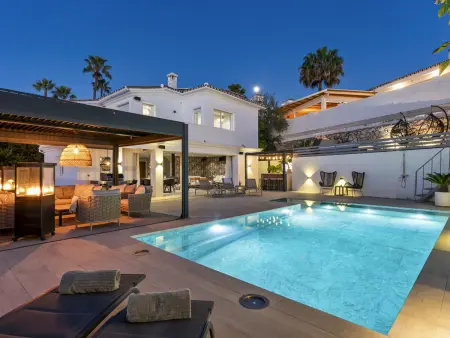 Villa Steen - 4 chambres, piscine et jacuzzi à Marbella
