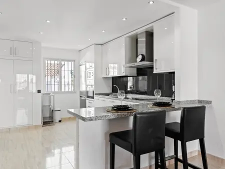 Appartement moderne 85 m² vue montagne, piscine - Marbella : photo 13